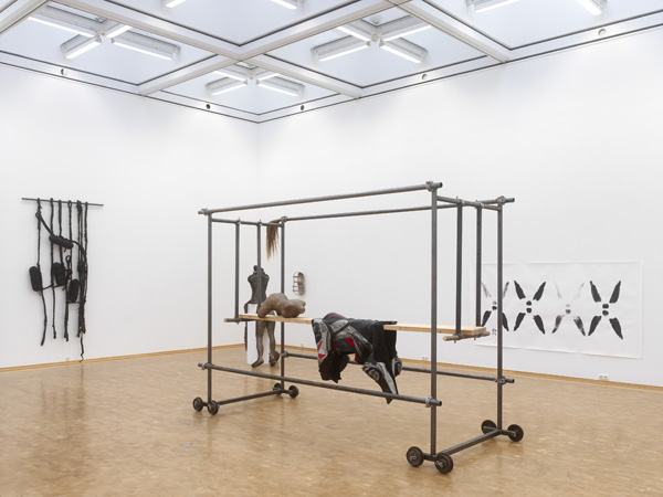 Installationsansicht, ALEXANDRA BIRCKEN, Museum Abteiberg Mönchengladbach, © VG Bild-Kunst, Bonn 2017, Foto: Achim Kukulies