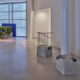 „Amos‘ World“ Installationsansicht / installation view hinten / back Even a lie is a real thing (Forest), 2018 vorne / front: Erratics VII-IX, 2018 Photo: Achim Kukulies, Düsseldorf